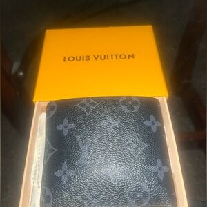 Louis Vuitton Men’s Wallet